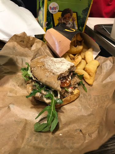 McDonald's - Alverca Auchan - Gastronomia e hotelaria