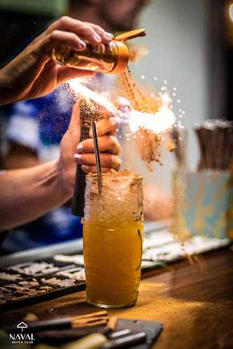 Revolucion Cocktail Bar