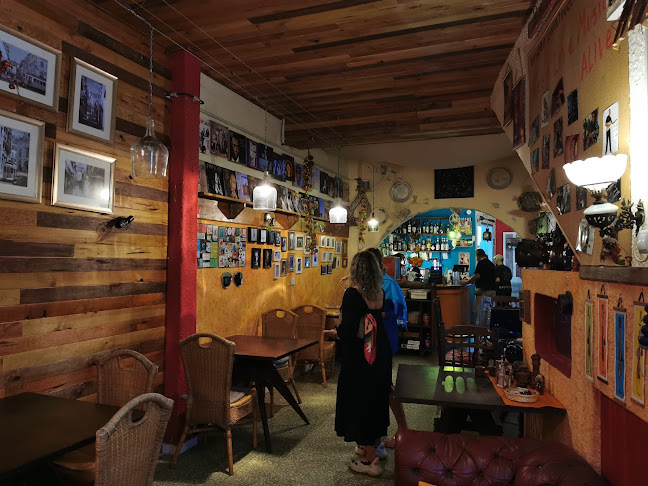 Tv. do Castelo 13, 8500-003 Alvor