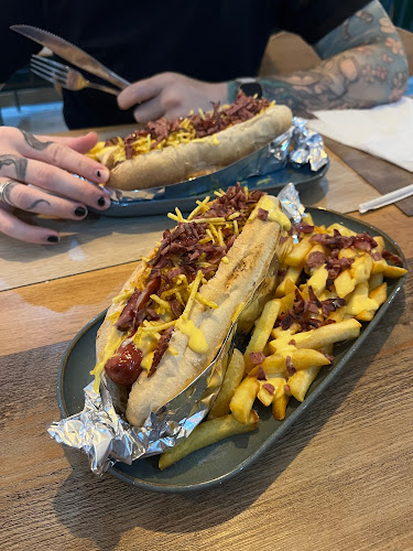 Hamburgueria - Com Unhas e Dentes - Lamego