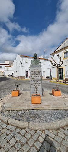 Opinii despre bar juvenil în Santa Eulália - Gastronomia e hotelaria