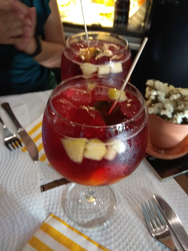 Opinii despre Santa Sede Winebar - Petiscos & Francesinhas în Viseu - Gastronomia e hotelaria