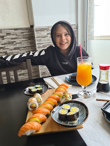 Comments and reviews of MÌ sushi bar