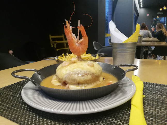 R. Central da Gandra 1349, Porto