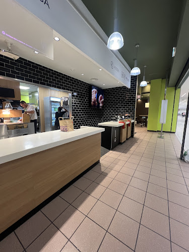 McDonald's - Alverca Auchan - Gastronomia e hotelaria