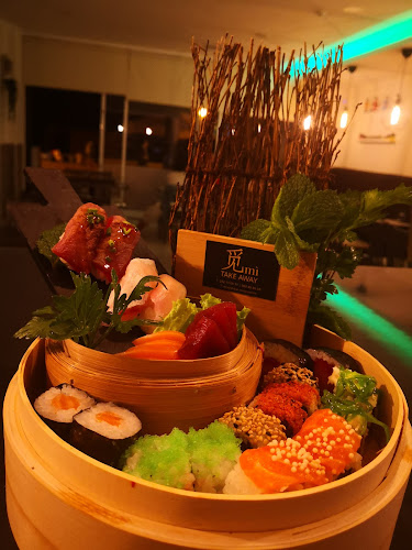 MÌ sushi bar - Gastronomia e hotelaria