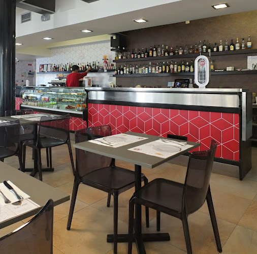 Largo Vitorino Fróis 6, 2460-684 São Martinho do Porto