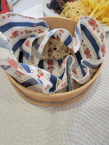 Louro Sabores Café, restaurante e takeaway - Coz