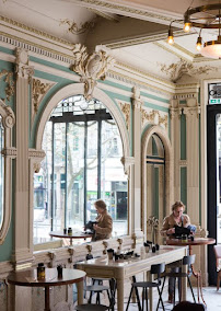 R. de Sá da Bandeira 91, 4000-427 Porto