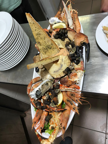 Av. da Praia nº53, 2520-051 Ferrel