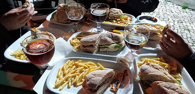 Opinii despre CarlsbergBar în Moita - Gastronomia e hotelaria