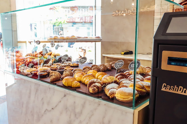 Comentarii opinii despre Celeste