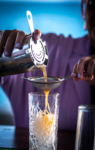 Reviews of Revolucion Cocktail Bar in Funchal - Gastronomia e hotelaria