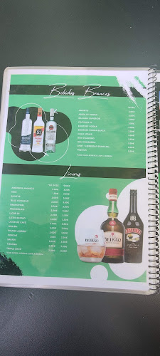 Opinii despre Garden Bar - Parque do Vieiro în Oiã - Gastronomia e hotelaria