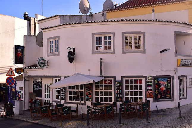 Merlins Bar