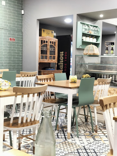 398 4810-225 Guimarães, R. da Índia, 4810-225 Guimarães