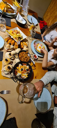 3 Copos - Tapas e Vinhos - Gastronomia e hotelaria