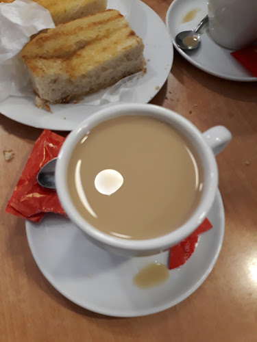 Opinii despre Pão Quente do Amial în Porto - Gastronomia e hotelaria