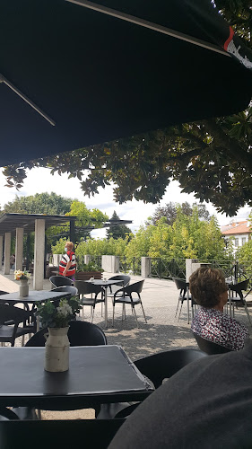 Comments and reviews of Cafe Arcada