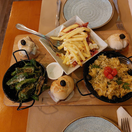 3 Copos - Tapas e Vinhos - Apúlia