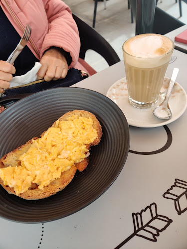 Bom Remédio Café - Sines