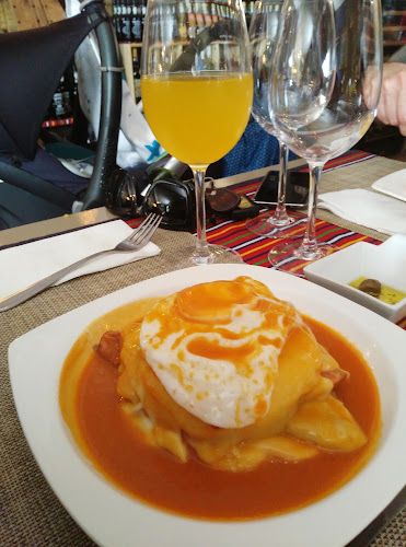 Av. Dr. Francisco Barahona 6 8, 7005-150 Évora