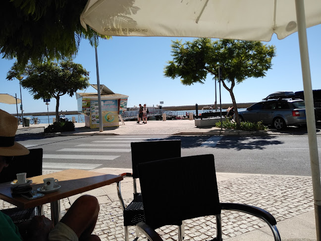 Cais de Santa Luzia Bar & Café - Gastronomia e hotelaria