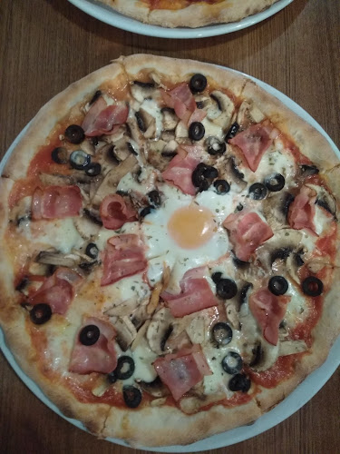 Pizzaria 400° - Gastronomia e hotelaria