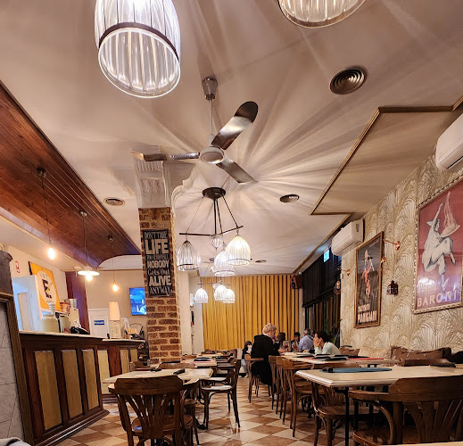 Papadoc Pizza & Pasta Caffe - Gastronomia e hotelaria