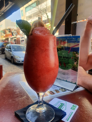 Opinii despre Kat's Rooftop pub Albufeira în Albufeira - Gastronomia e hotelaria