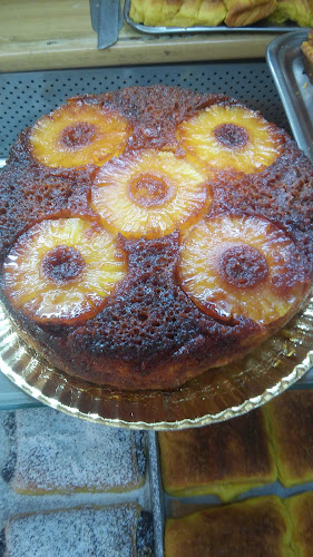 Opinii despre Pão Quente Nahari în Vila Nova de Gaia - Gastronomia e hotelaria