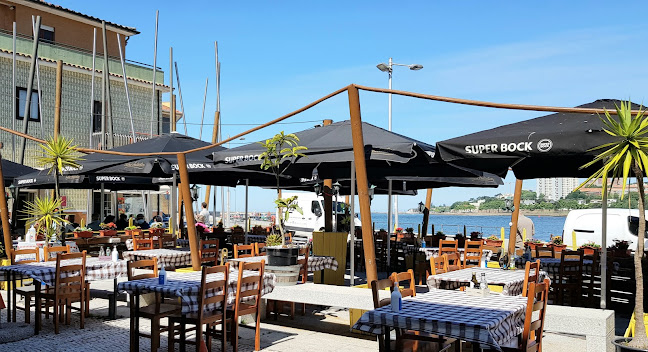 A Pedra Furada Tasca Porto - Vila Nova de Gaia