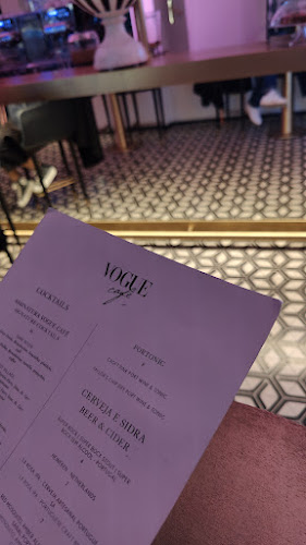 Opinii despre Vogue Café Porto în Porto - Gastronomia e hotelaria