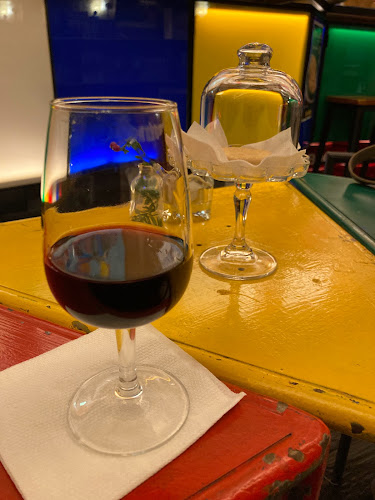 Comentarii opinii despre Menina e Moça Porto