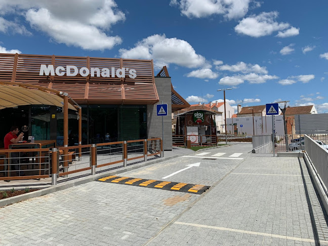 Av. António Farinha Pereira 1, 2200-024 Abrantes