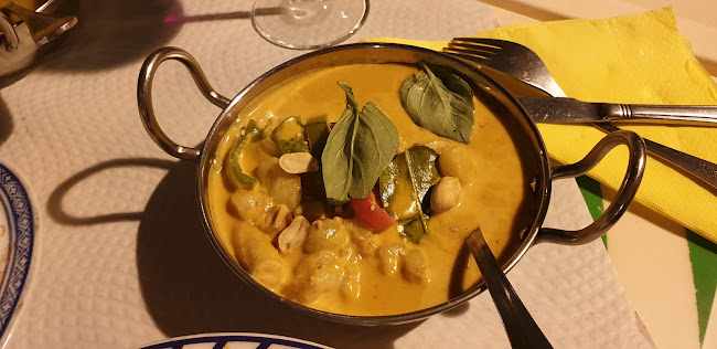 Royal Thai - Gastronomia e hotelaria