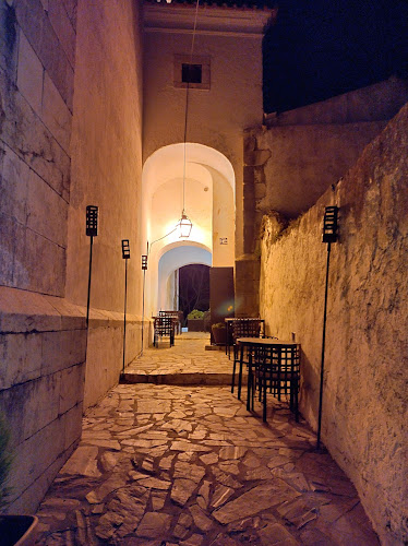 R. da Rainha Santa Isabel, 7100-509 Estremoz