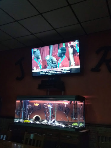 Comentarii opinii despre Snackbar J.R.