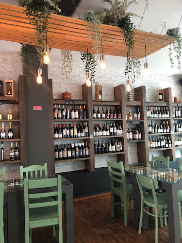 R. Saraiva de Carvalho 115, 1250-242 Lisboa