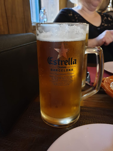 Av. 5 de Outubro 43, 4440-503 Valongo