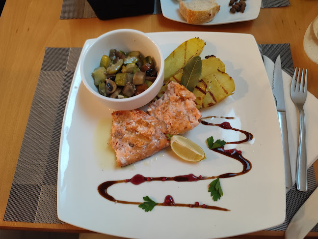 Snack-Bar Largo do Espírito Santo - Gastronomia e hotelaria