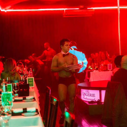 R. de Gonçalo Cristóvão 198, 4000-265 Porto