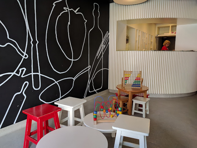 R. de Santa Catarina 949, 4000-446 Porto