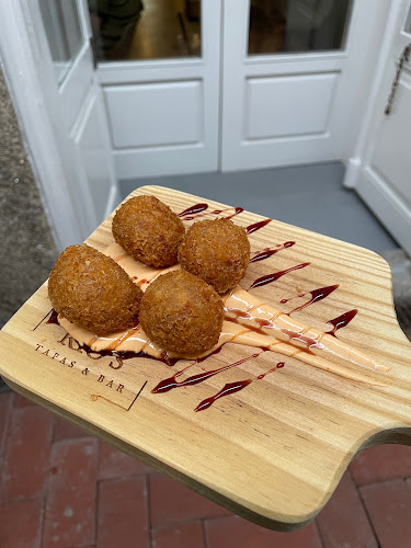 Rio's Tapas & Bar - Gastronomia e hotelaria