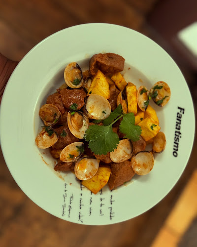 Praça do Giraldo 69, 7005-508 Évora