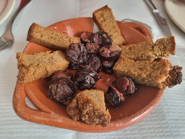 Casa dos Bifes Caetano - Gastronomia e hotelaria