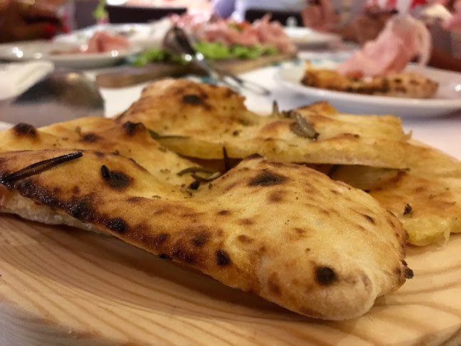 Av. Gen. Norton de Matos 35, 4450-191 Matosinhos