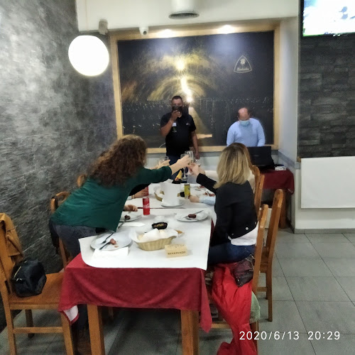 Av. Dom João I 833, 4435-233 Rio Tinto