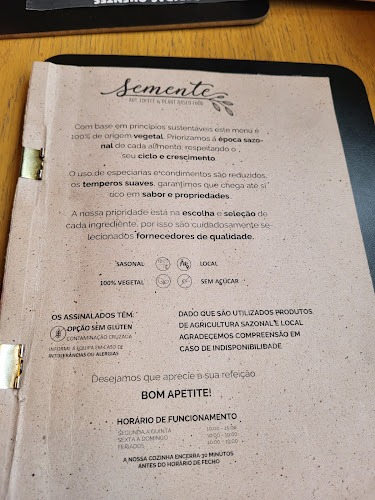 Opinii despre Cafetaria Semente - Art, Coffee & Plant Based Food în Braga - Gastronomia e hotelaria