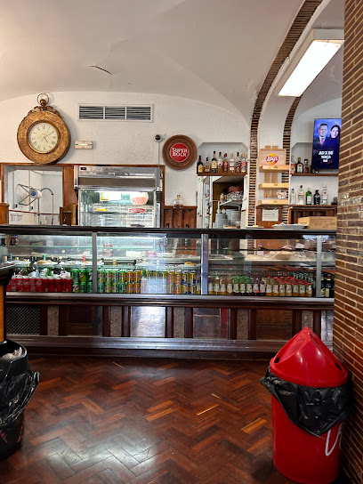 Águias d'Ouro Café Restaurante
